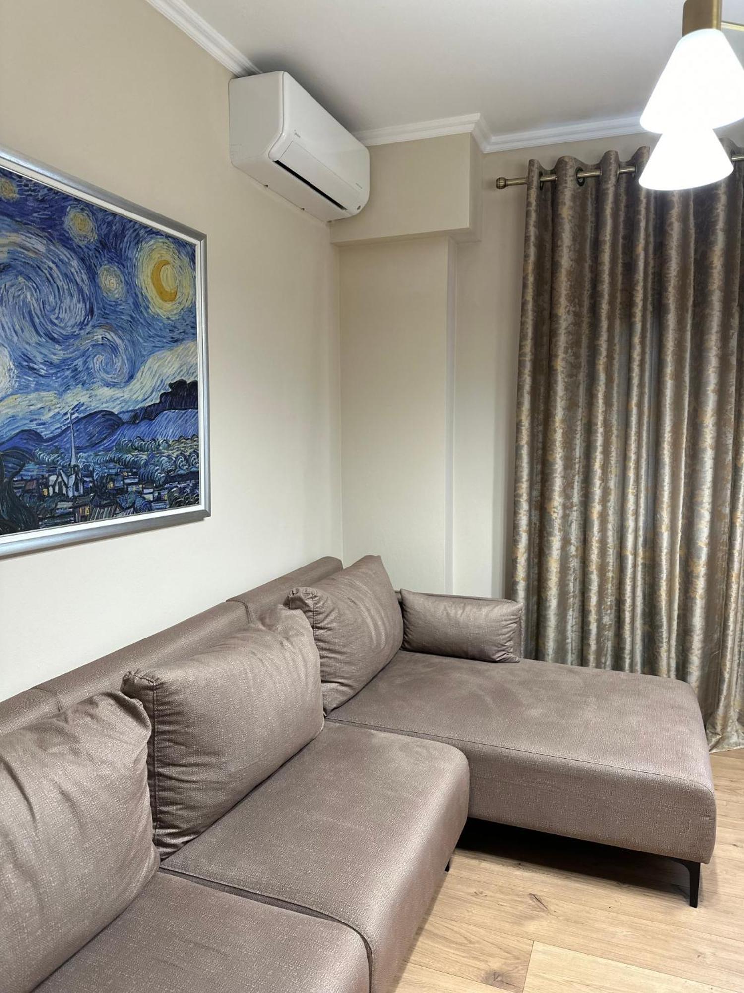 Eja Apartment 2 Tirana Esterno foto